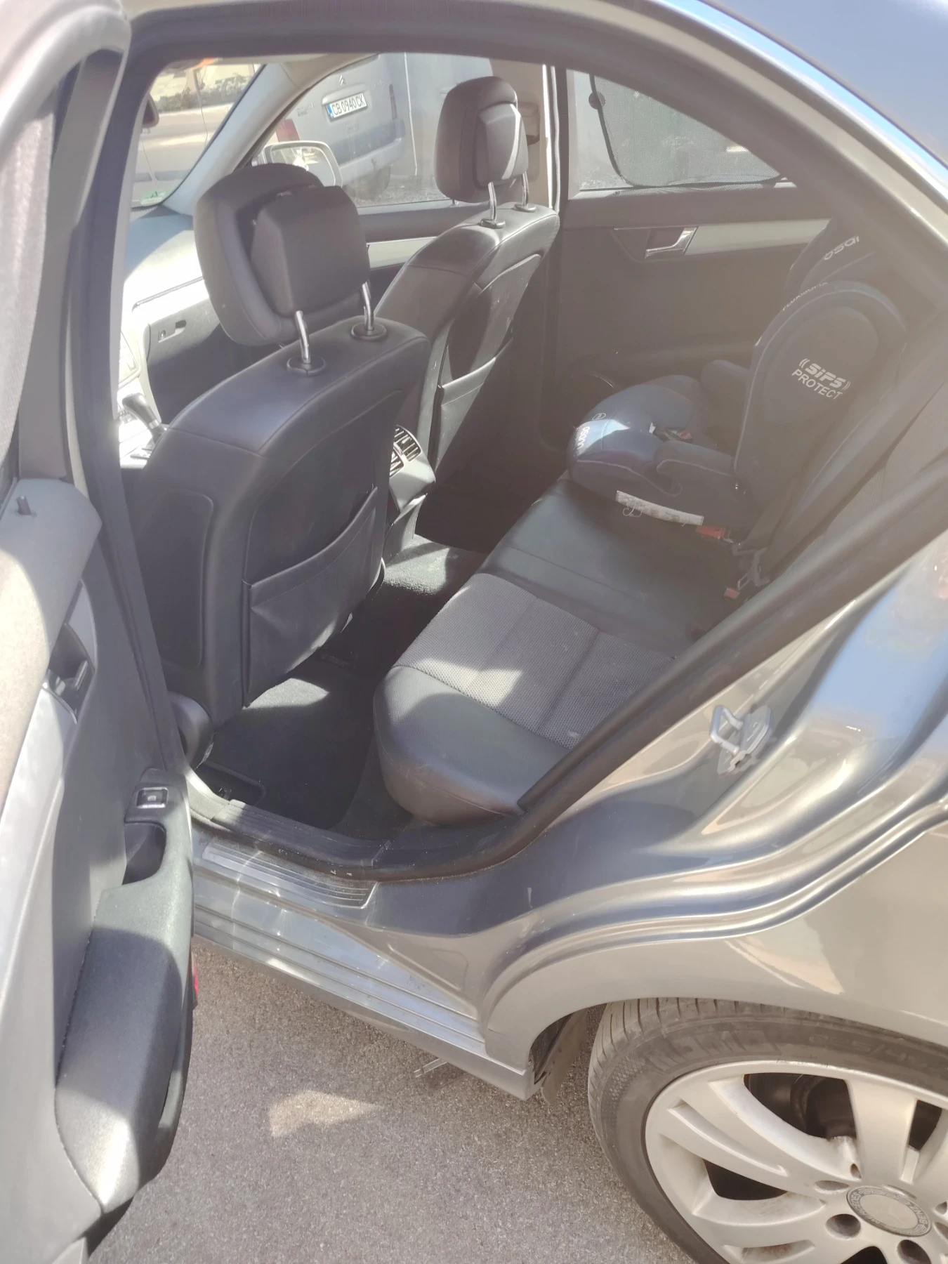 Mercedes-Benz C 200, снимка 2 - Автомобили и джипове - 56426103