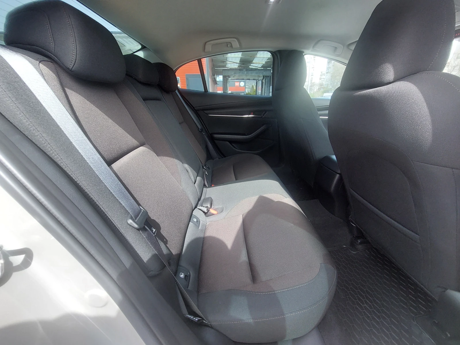Mazda 3 e-Skyactiv-G , снимка 16 - Автомобили и джипове - 56437094
