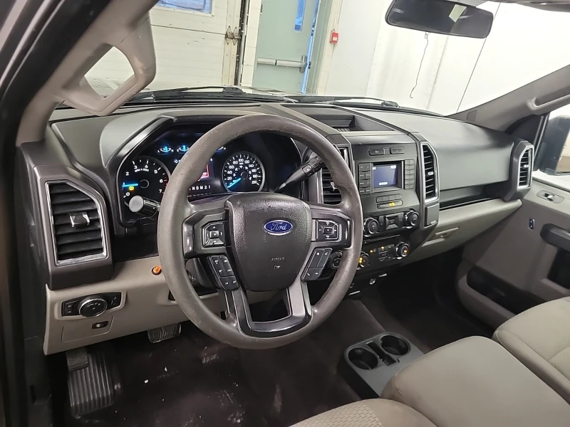 Ford F150 XLT CREW CAB * * CARFAX * * АВТО КРЕДИТ * * , снимка 7 - Автомобили и джипове - 52951860