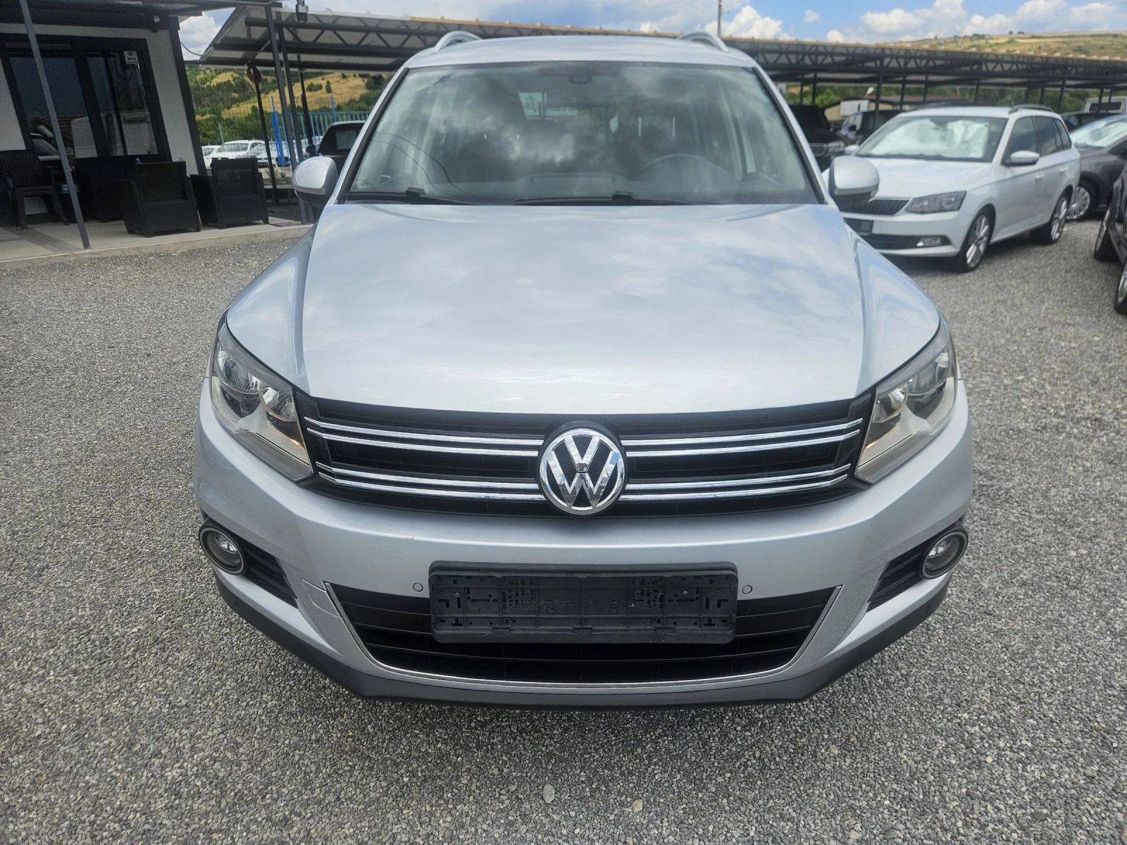 VW Tiguan 2.0 * TDI* DSG* 4x4 - изображение 2