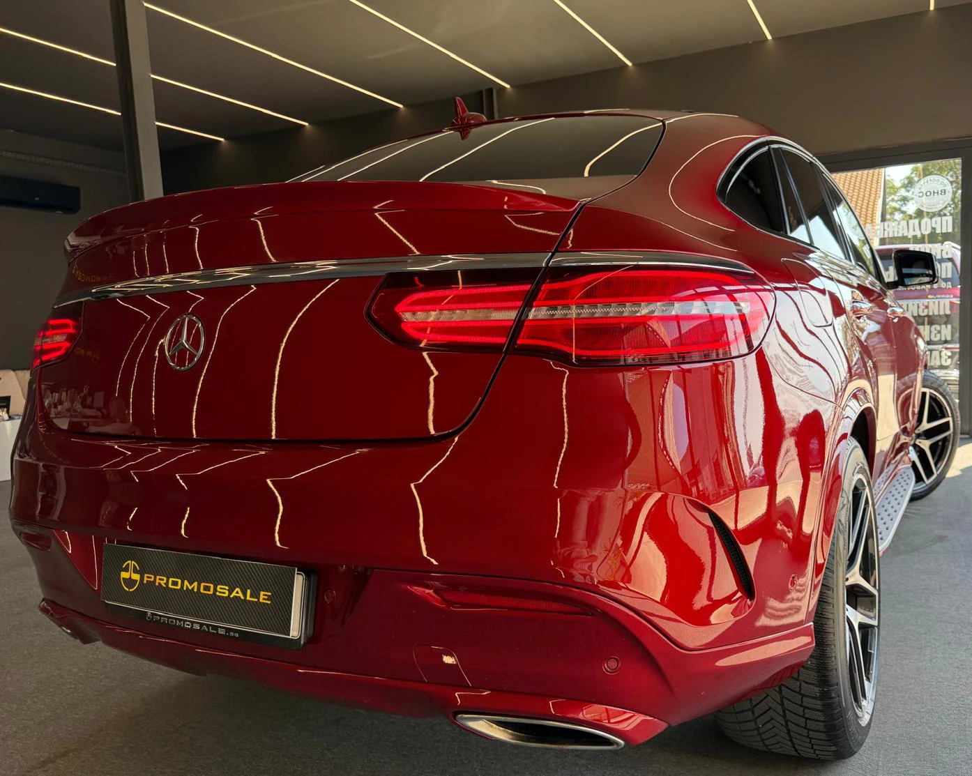 Mercedes-Benz GLE 500 4M Coupe AMG HEAD-UP* PANO* Лизинг* 21* SoftClose - изображение 6