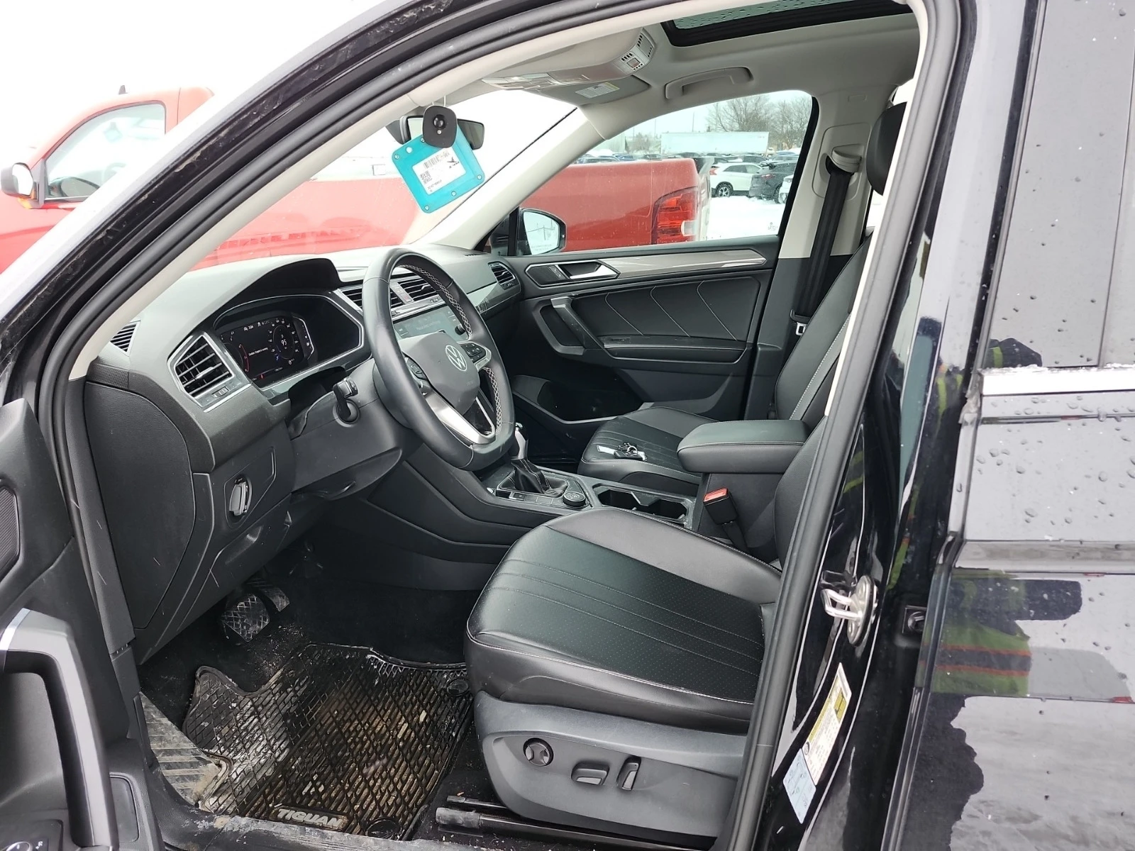 VW Tiguan * * CARFAX * * АВТО КРЕДИТ * * , снимка 5 - Автомобили и джипове - 53866104