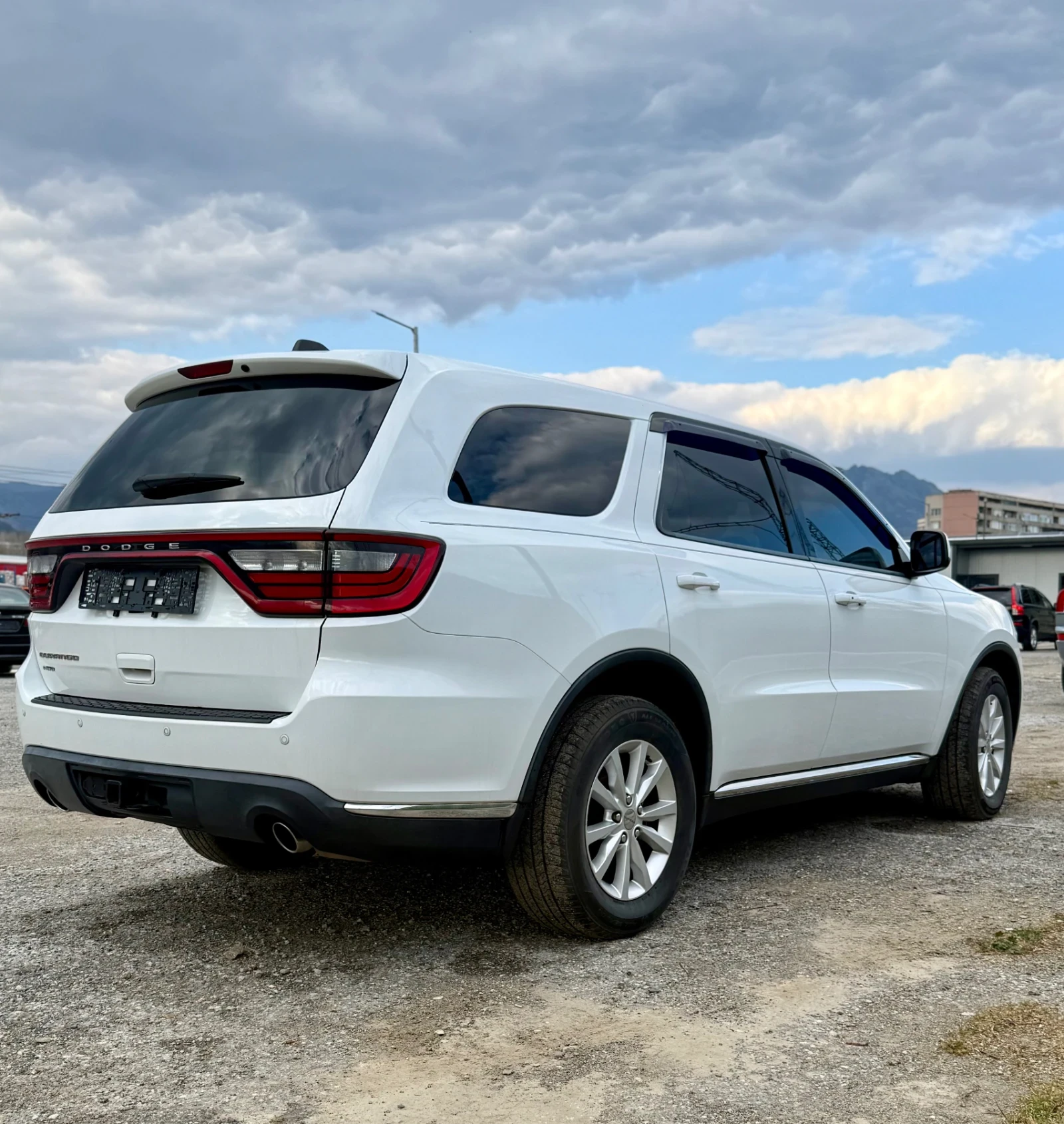 Dodge Durango 5.7 hemi 4x4 перфектен , снимка 6 - Автомобили и джипове - 54000564