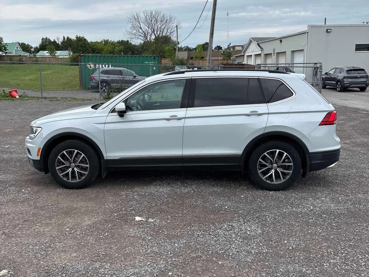 VW Tiguan * Comfortline * CARFAX * ЦЕНА ДО БГ, снимка 12 - Автомобили и джипове - 55188028