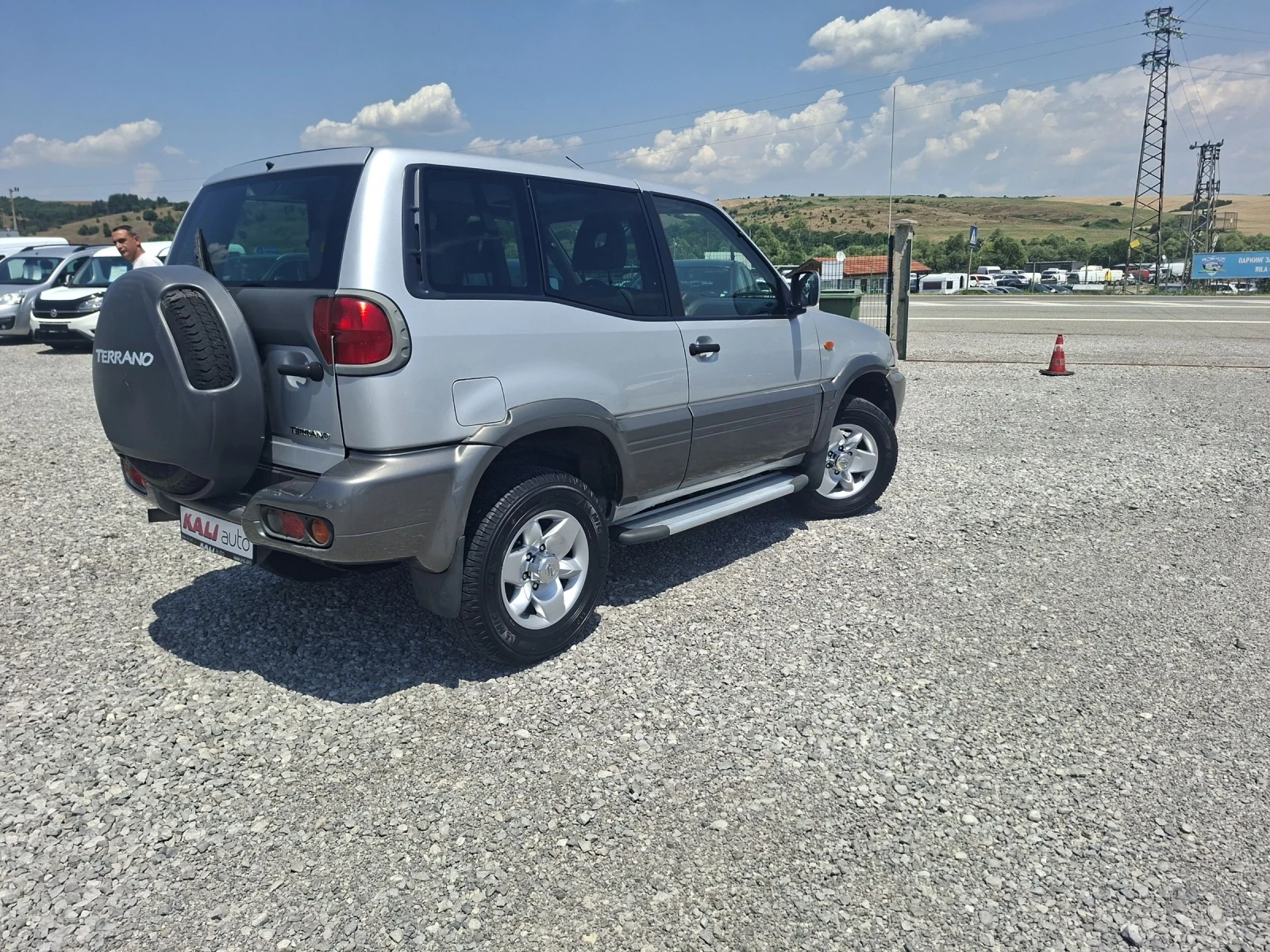 Nissan Terrano Италя, снимка 4 - Автомобили и джипове - 55331390