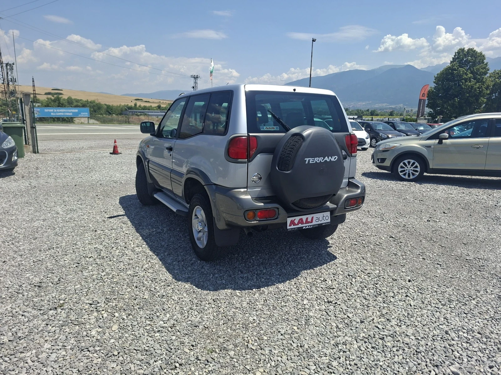 Nissan Terrano Италя, снимка 5 - Автомобили и джипове - 55331390