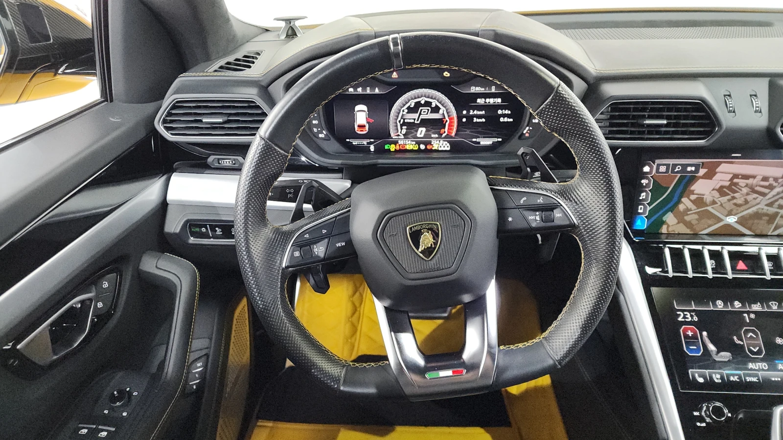 Lamborghini Urus B&O* HUD* SOFT CLOSE* 360* МАСАЖ* КРАЙНА ЦЕНА, снимка 13 - Автомобили и джипове - 55336479