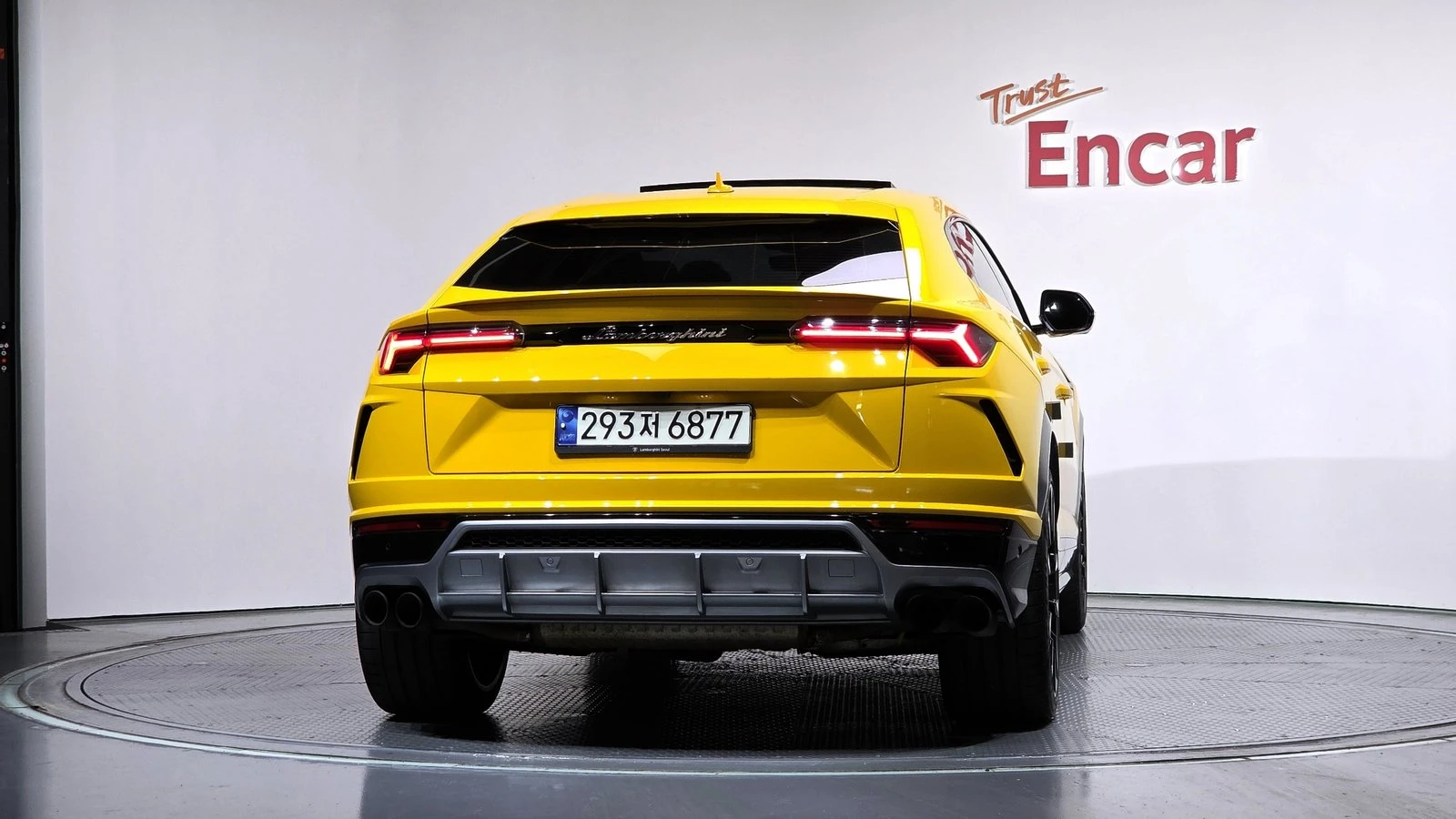 Lamborghini Urus ЛЮК* МАСАЖ* HUD* 360* KEYLESS* КРАЙНА ЦЕНА, снимка 4 - Автомобили и джипове - 55336479