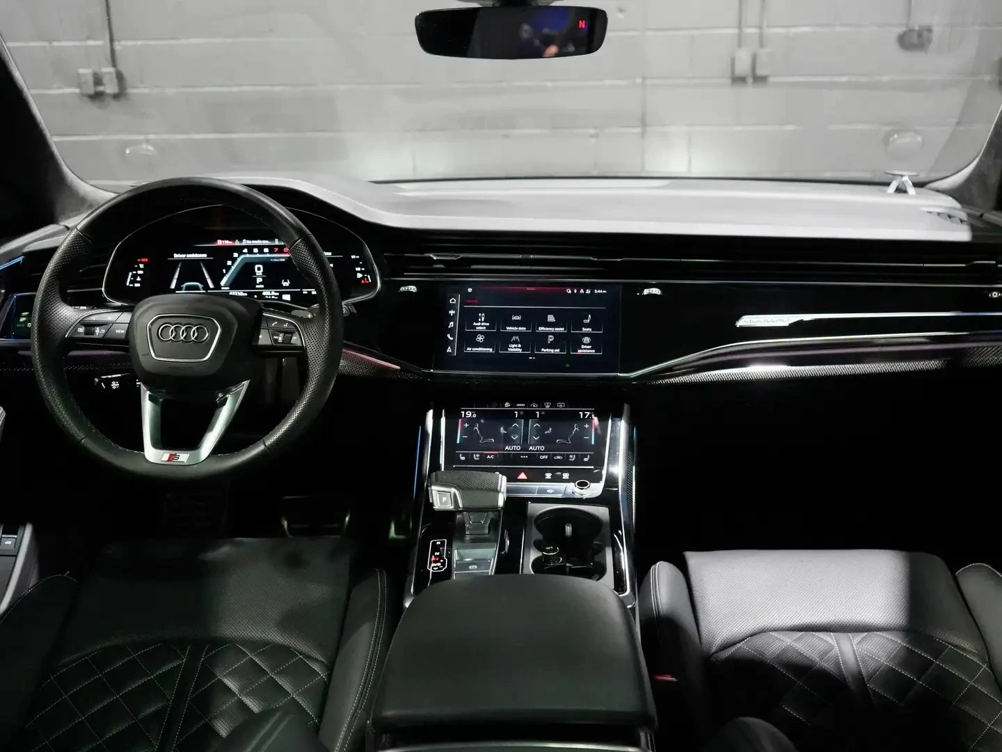 Audi SQ8 QUATTRO PREMIUM PLUS* HUD* 360* МАСАЖИ, снимка 6 - Автомобили и джипове - 55624863