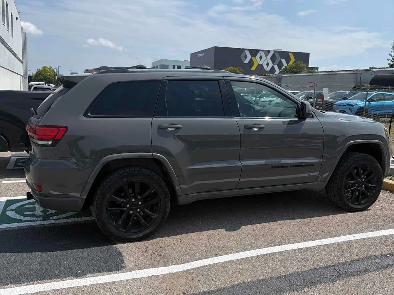Jeep Grand cherokee Altitude | CARFAX | БЕЗ ИНЦИДЕНТИ, снимка 4 - Автомобили и джипове - 55793395