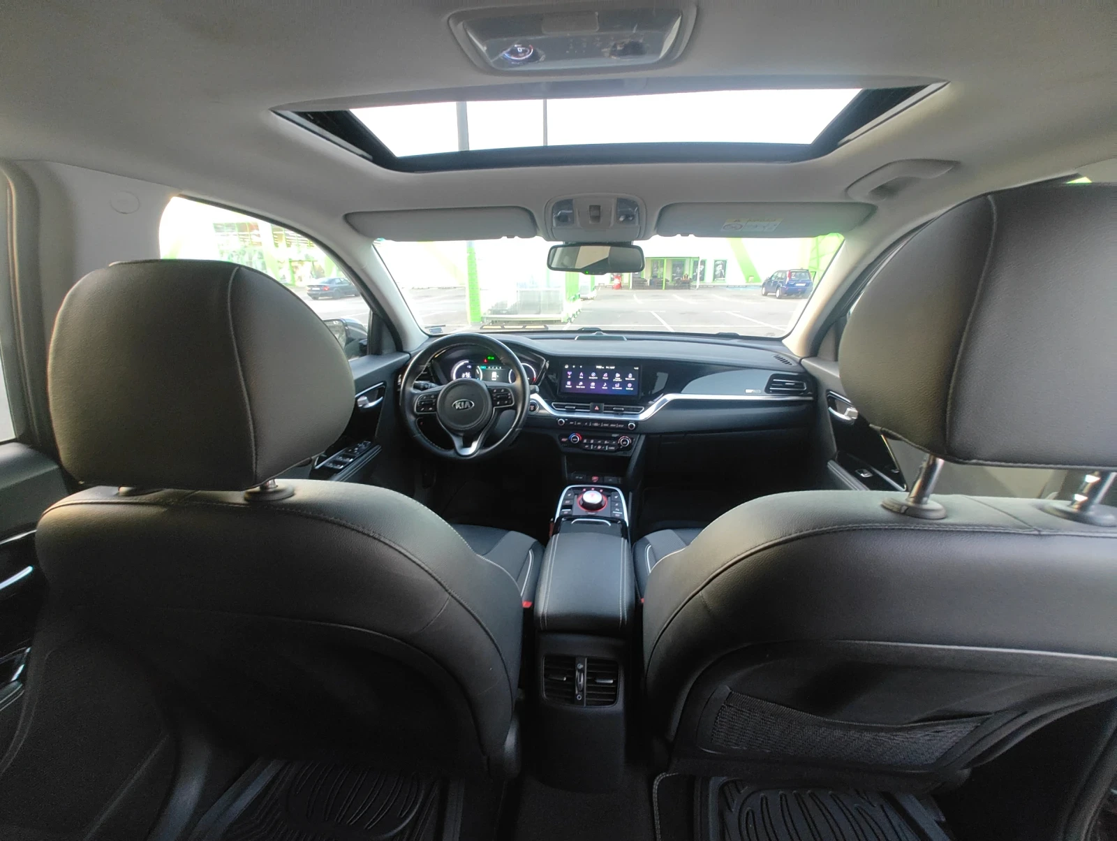 Kia Niro 65kWh/SOH100%/KIA CONNECT, снимка 6 - Автомобили и джипове - 56044044