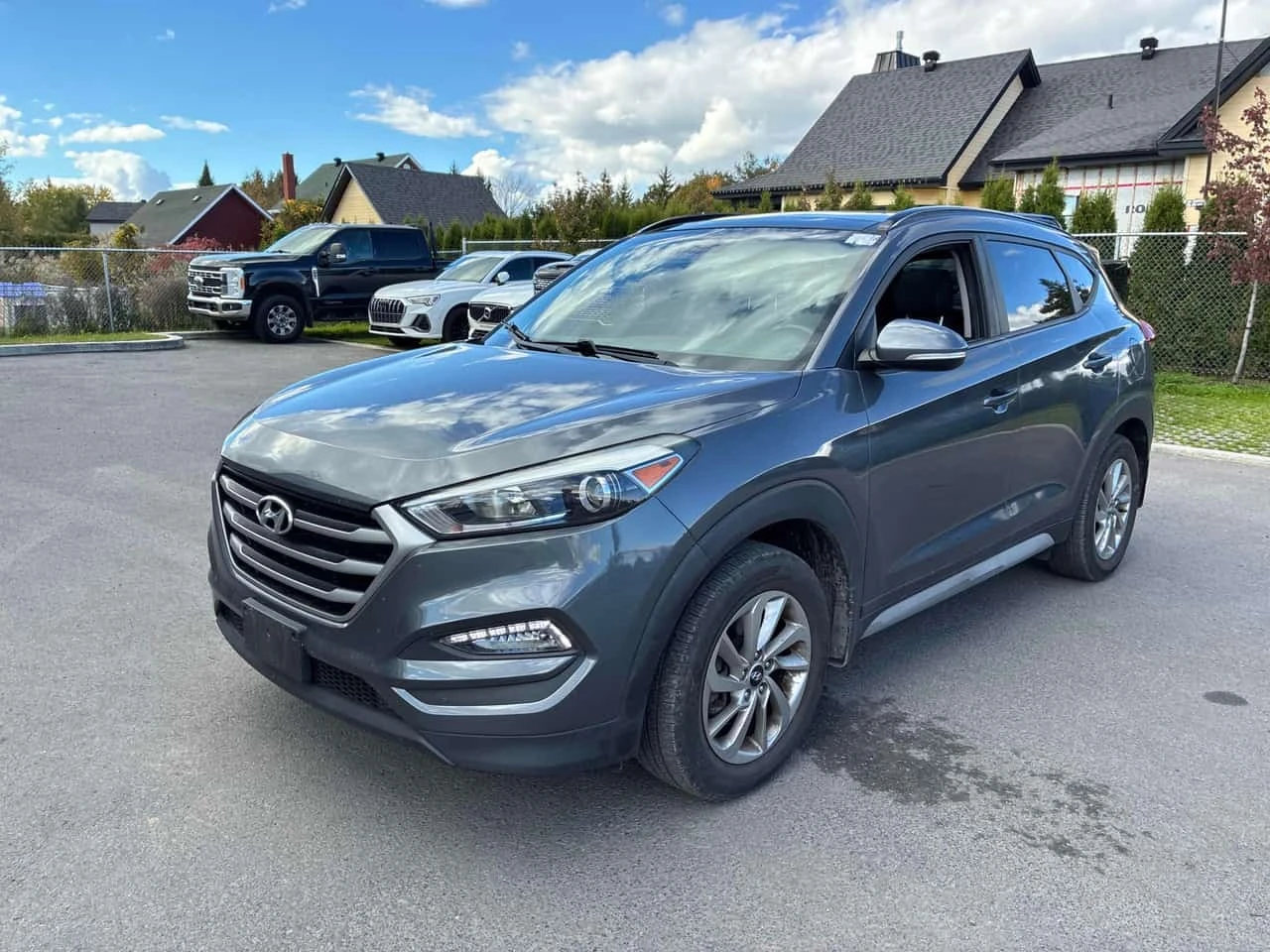 Hyundai Tucson * SE * CARFAX * ОПЦИЯ ЗА ФИНАНСИРАНЕ * 
