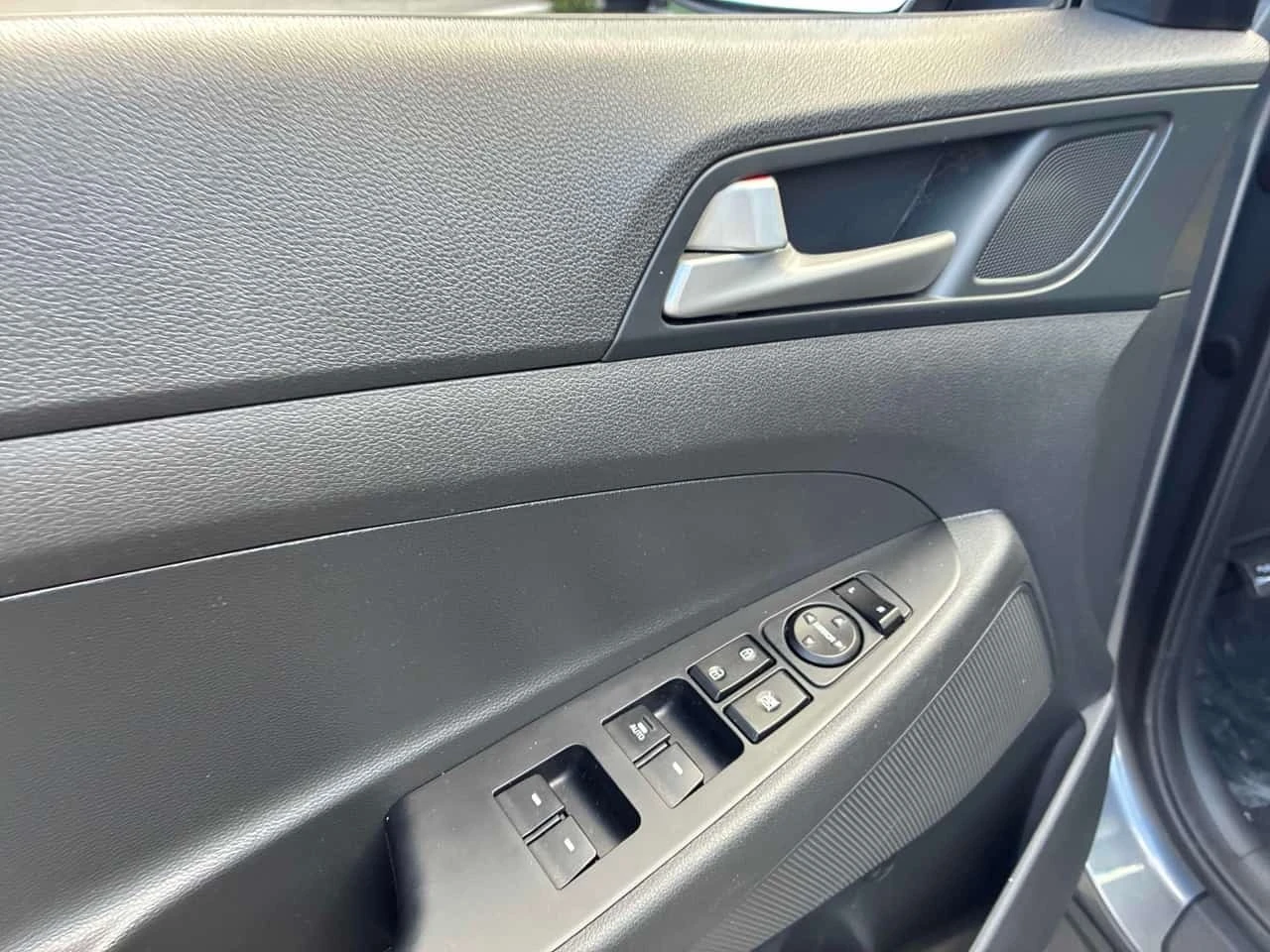 Hyundai Tucson * SE * CARFAX * ����� �� ����������� *  | Mobile.bg � ����������� 11