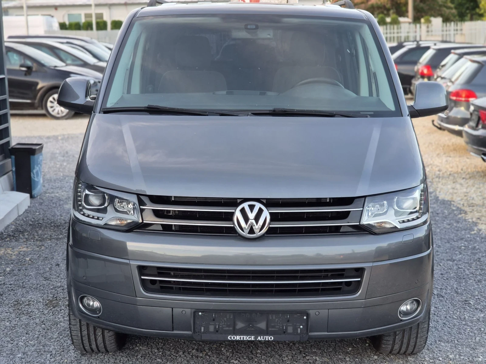 VW Caravelle 2.0TDI AUTOMAT , снимка 2 - Бусове и автобуси - 55304933