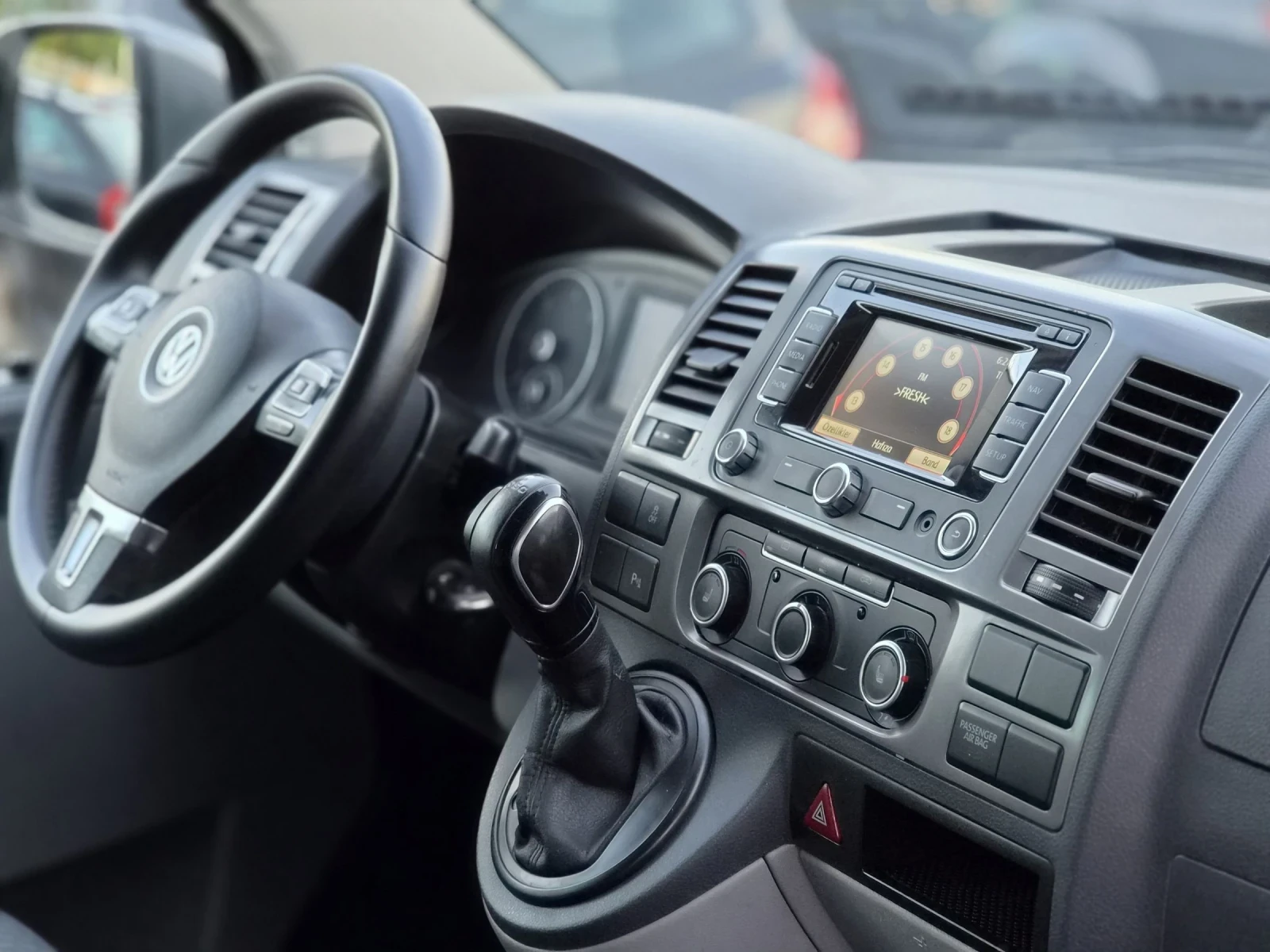 VW Caravelle 2.0TDI AUTOMAT , снимка 10 - Бусове и автобуси - 55304933
