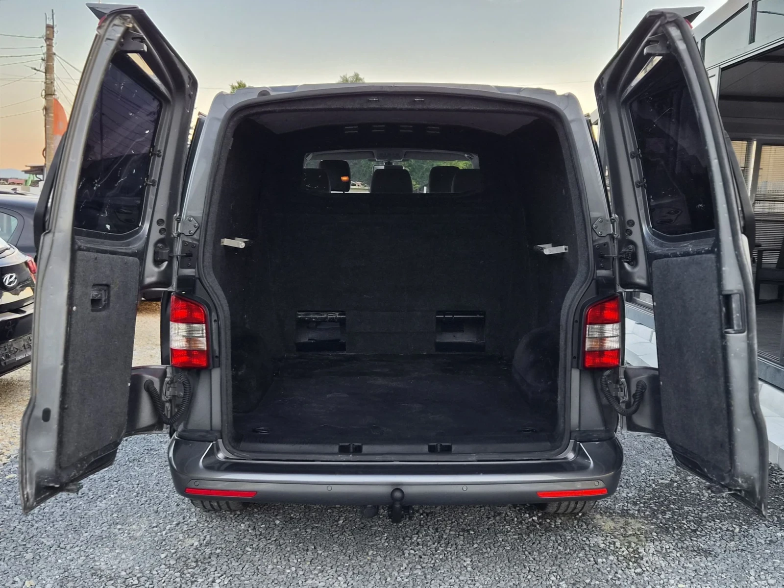VW Caravelle 2.0TDI AUTOMAT , снимка 7 - Бусове и автобуси - 55304933