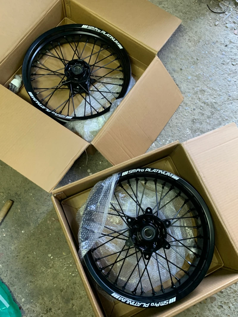 Ktm EXC 500F A2- 2 комплекта джанти, снимка 9 - Мотоциклети и мототехника - 52486441