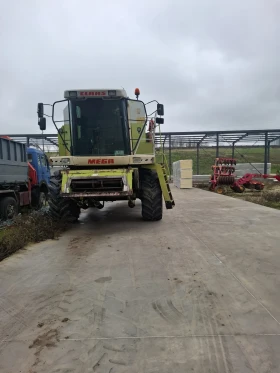 Комбайн Claas Mega 208, снимка 1