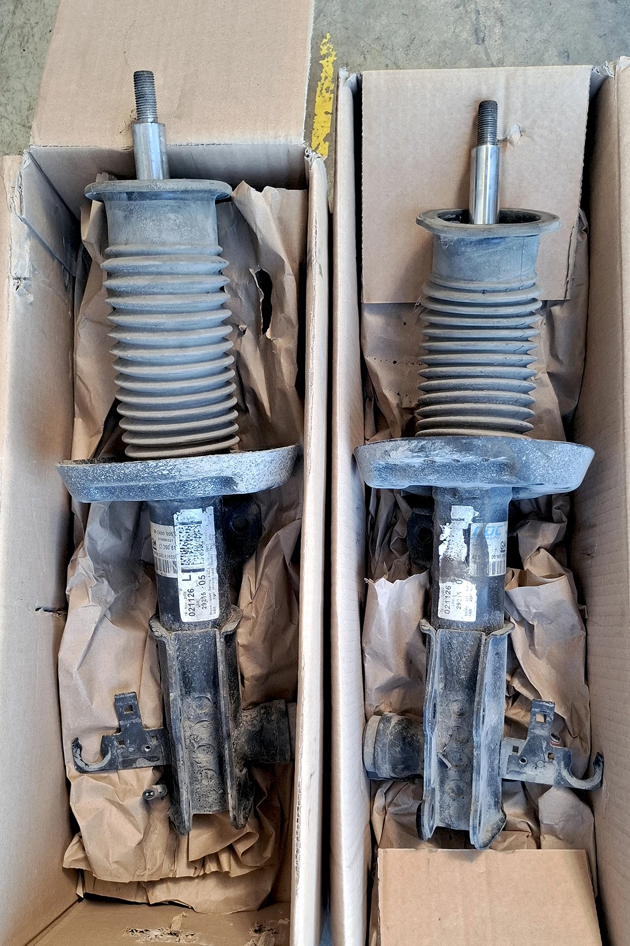 Предни оригинални амортисьори (Flexride) за Opel Astra J - 2009-2015