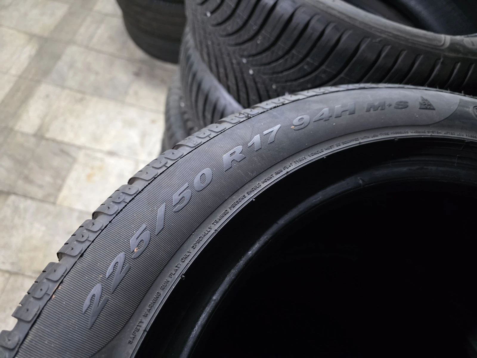 Гуми Зимни 225/50R17, снимка 6 - Гуми и джанти - 56725018