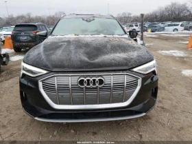 Audi E-Tron Premium Plus, снимка 12 - Автомобили и джипове - 53620159