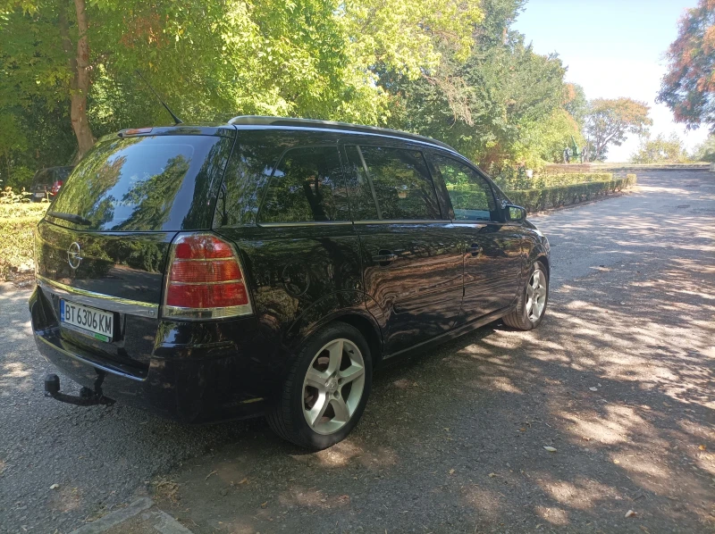 Opel Zafira 1.8 LPG, снимка 3 - Автомобили и джипове - 46872619