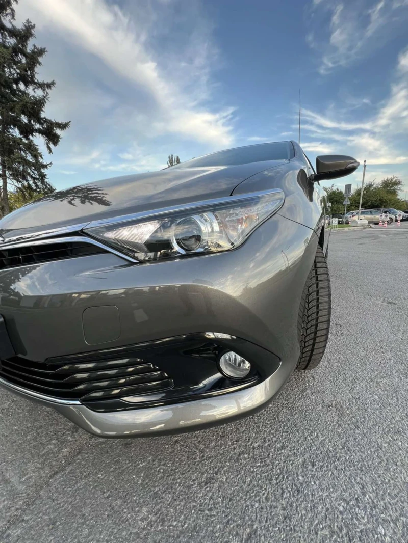 Toyota Auris HYBRID ТОП СЪСТОЯНИЕ КАПАРИРАН , снимка 8 - Автомобили и джипове - 47540578