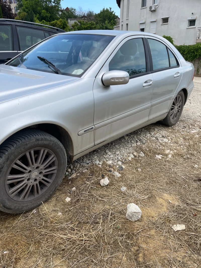 Mercedes-Benz C 200, снимка 3 - Автомобили и джипове - 47818202