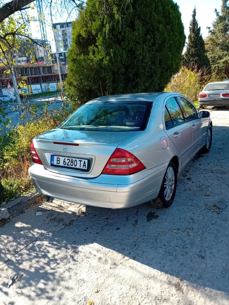 Mercedes-Benz C 200, снимка 5 - Автомобили и джипове - 51911914