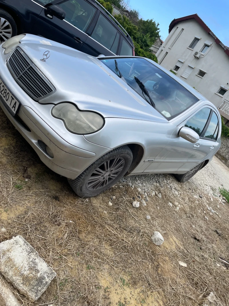 Mercedes-Benz C 200, снимка 1 - Автомобили и джипове - 47818202