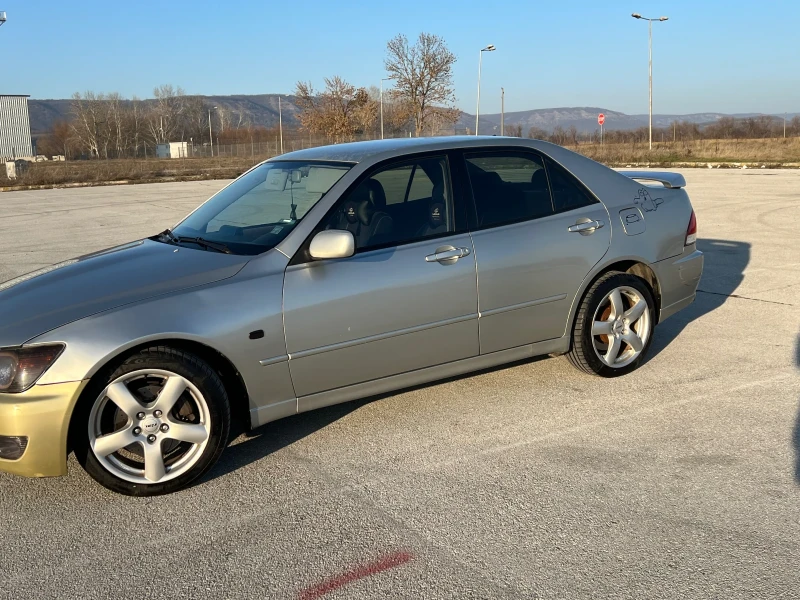 Lexus IS 200, снимка 3 - Автомобили и джипове - 48732712