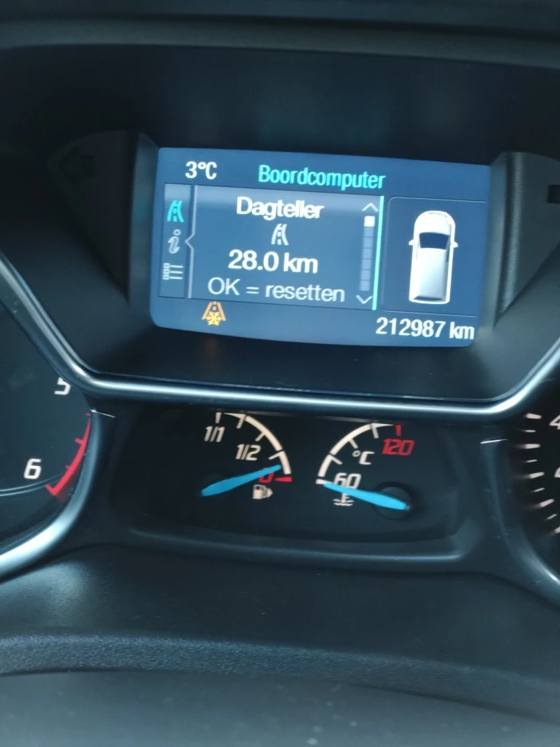 Ford Connect 1.6 TDCI Ambiente, оборудван за превоз на животни, снимка 11 - Автомобили и джипове - 49151995