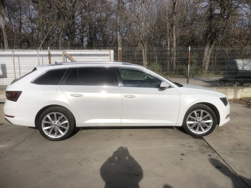 Skoda Superb, снимка 4 - Автомобили и джипове - 52921220