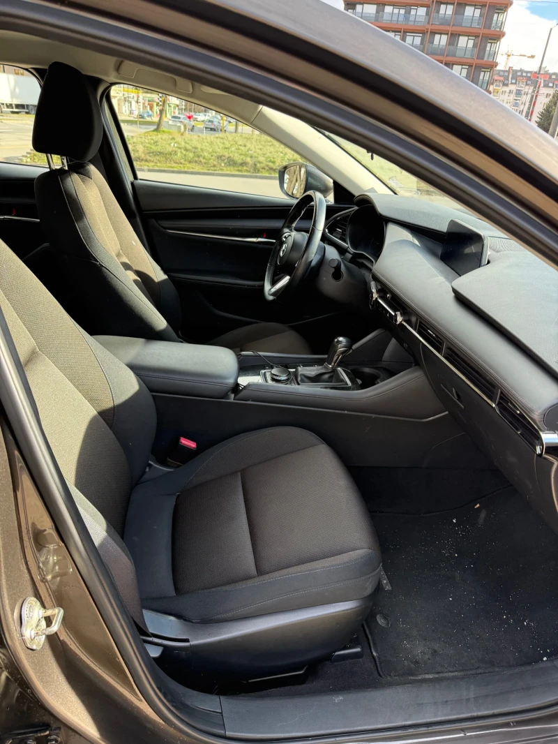 Mazda 3 2.5 Skyactiv, снимка 7 - Автомобили и джипове - 52965594