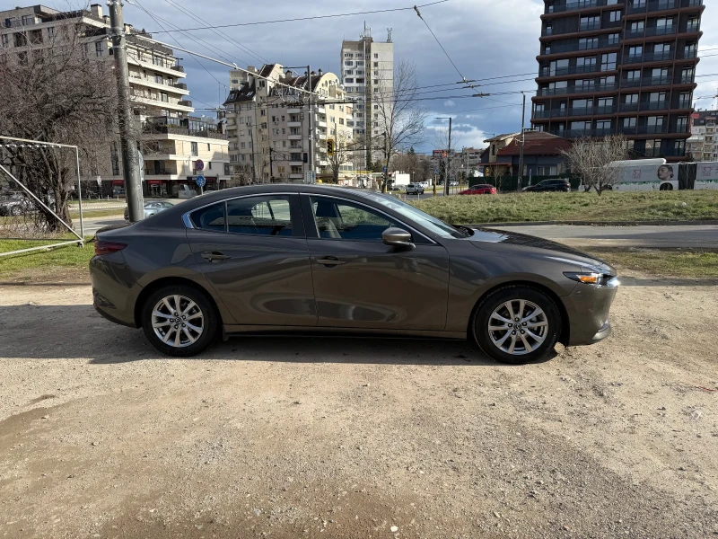 Mazda 3 2.5 Skyactiv, снимка 4 - Автомобили и джипове - 52965594
