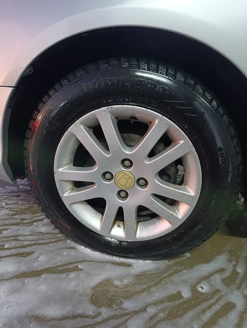 Honda Civic 1.6VTEC, снимка 6 - Автомобили и джипове - 53098995