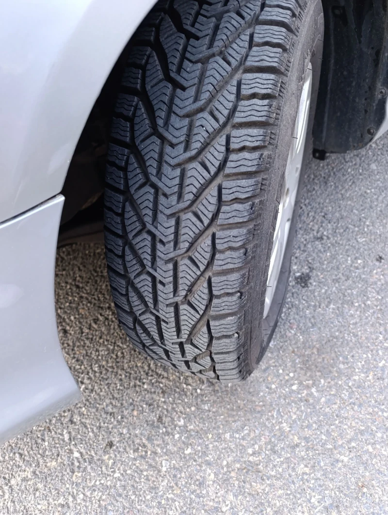 Honda Civic 1.6VTEC, снимка 15 - Автомобили и джипове - 53098995