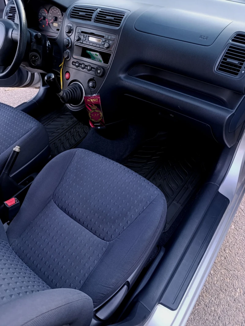 Honda Civic 1.6VTEC, снимка 11 - Автомобили и джипове - 53098995