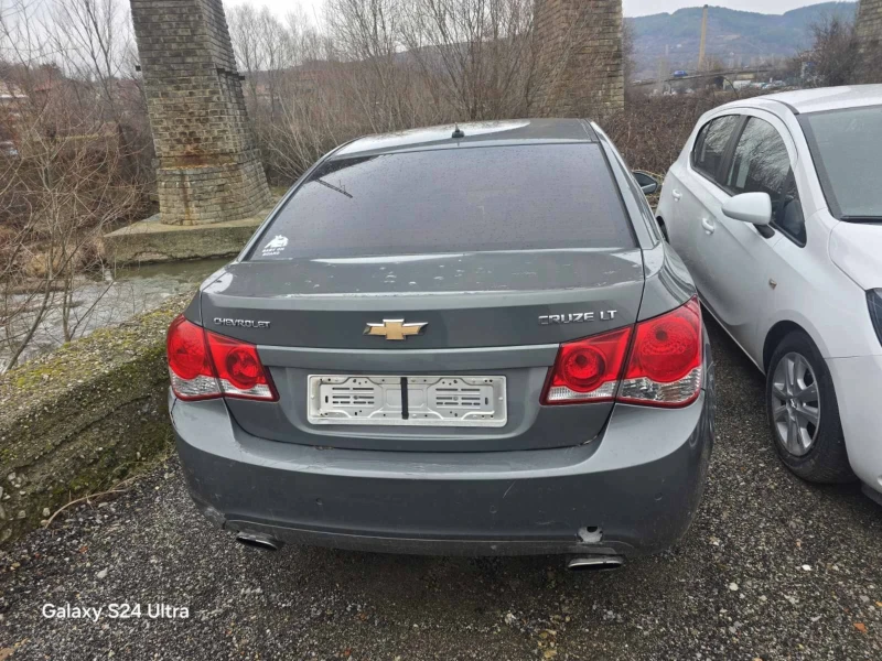 Chevrolet Cruze 2.0 дизел , снимка 2 - Автомобили и джипове - 53299593