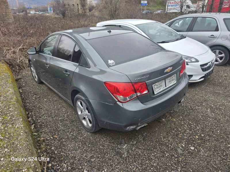 Chevrolet Cruze 2.0 дизел , снимка 3 - Автомобили и джипове - 53299593