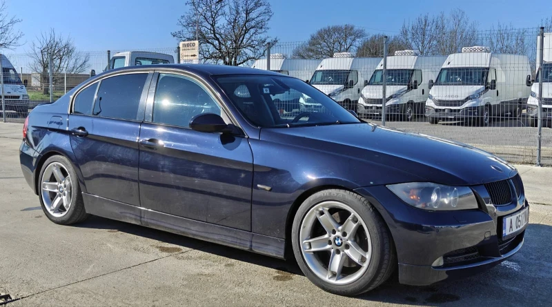 BMW 320, снимка 16 - Автомобили и джипове - 53598791