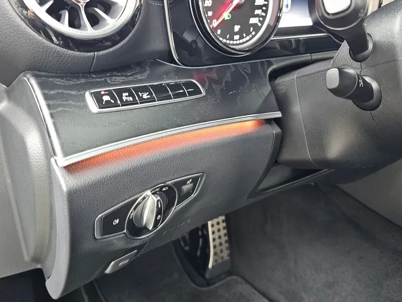 Mercedes-Benz E 200 W213 E220D Coupe, снимка 15 - Автомобили и джипове - 55110679
