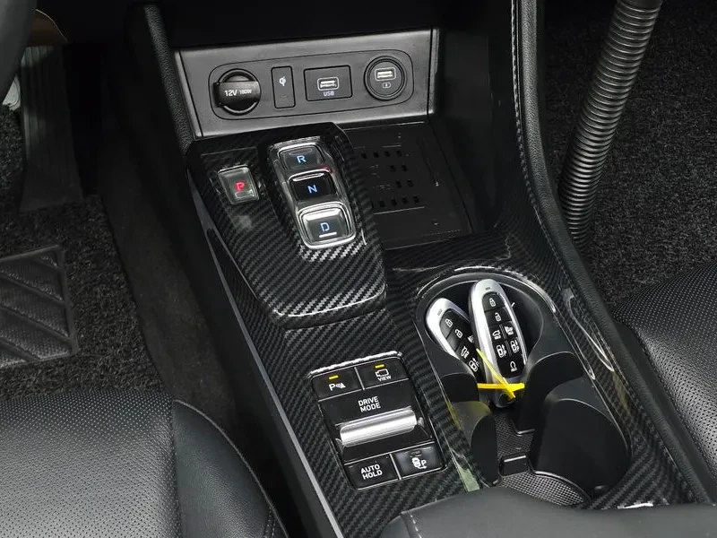 Hyundai Sonata 2.0 Premium Millennial, снимка 9 - Автомобили и джипове - 56130692