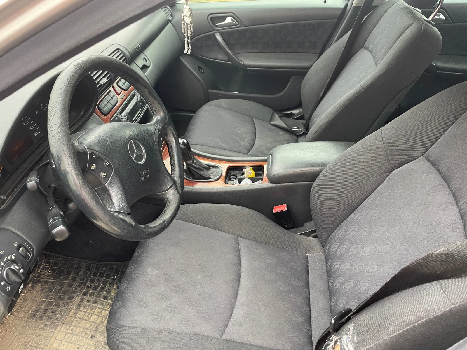 Mercedes-Benz C 200  - изображение 7