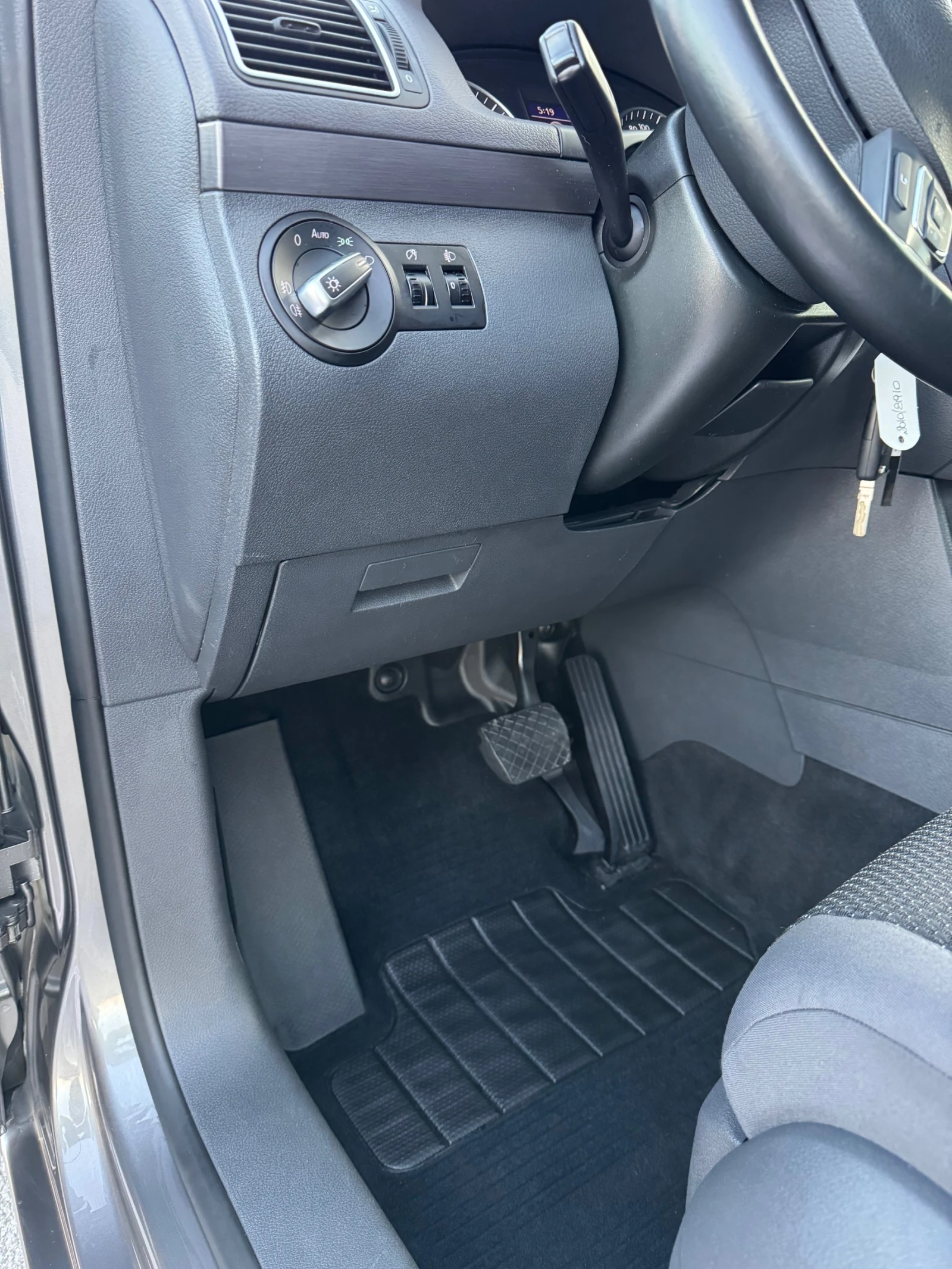 VW Touran 1.6TDi DSG 7 места | Mobile.bg — изображение 17