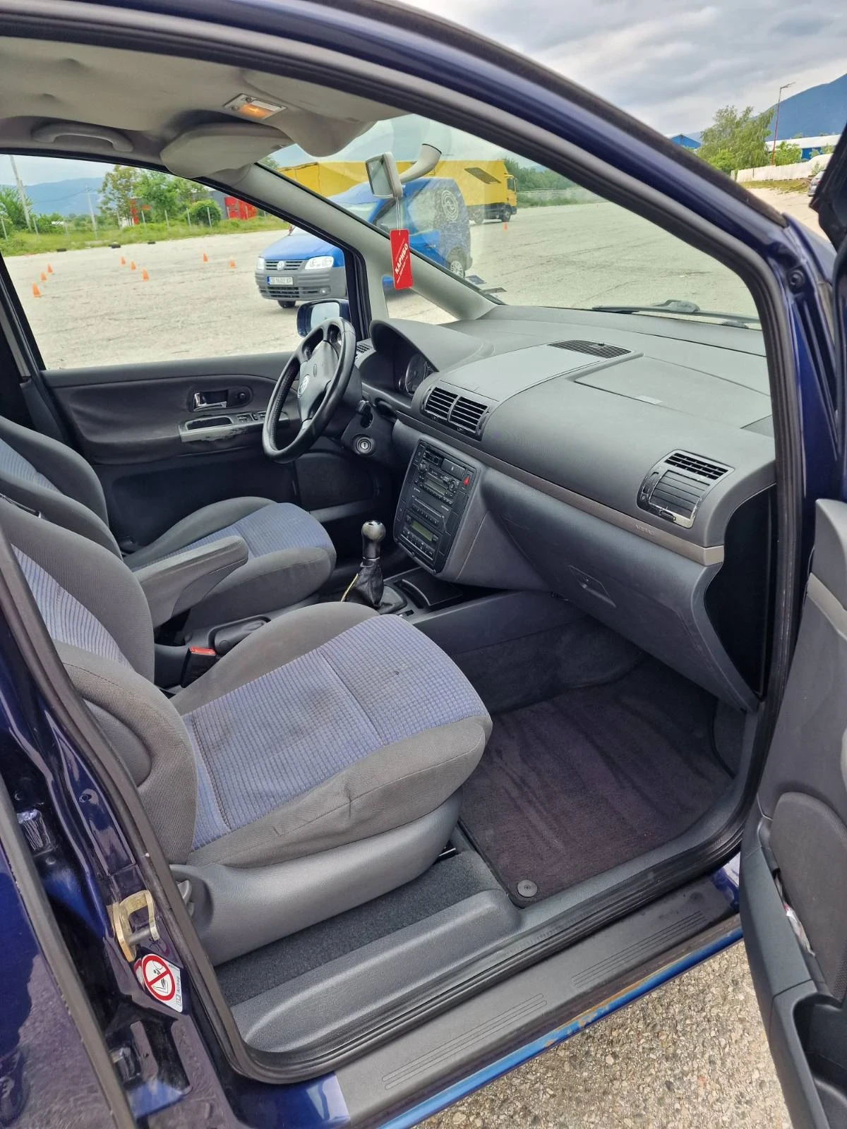 VW Sharan  - изображение 8