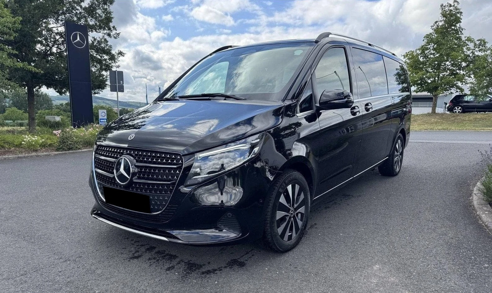 Mercedes-Benz V 300 d/4-MATIC/EXTRALONG/AVANTGARDE/360/BURMESTER/ - изображение 3