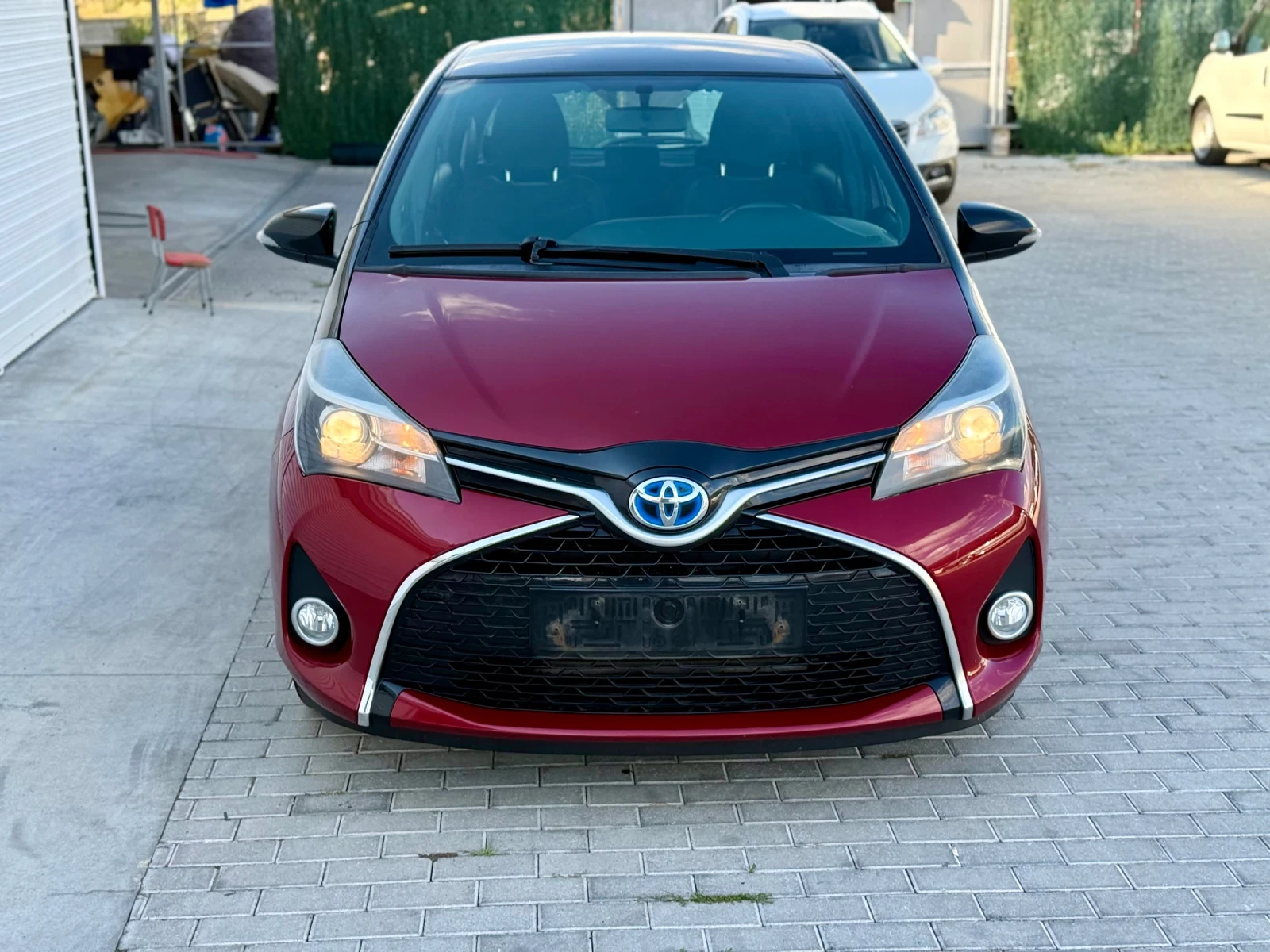 Toyota Yaris 1.5iHybrid/Automatic/NAVI/EVRO6/ - изображение 2