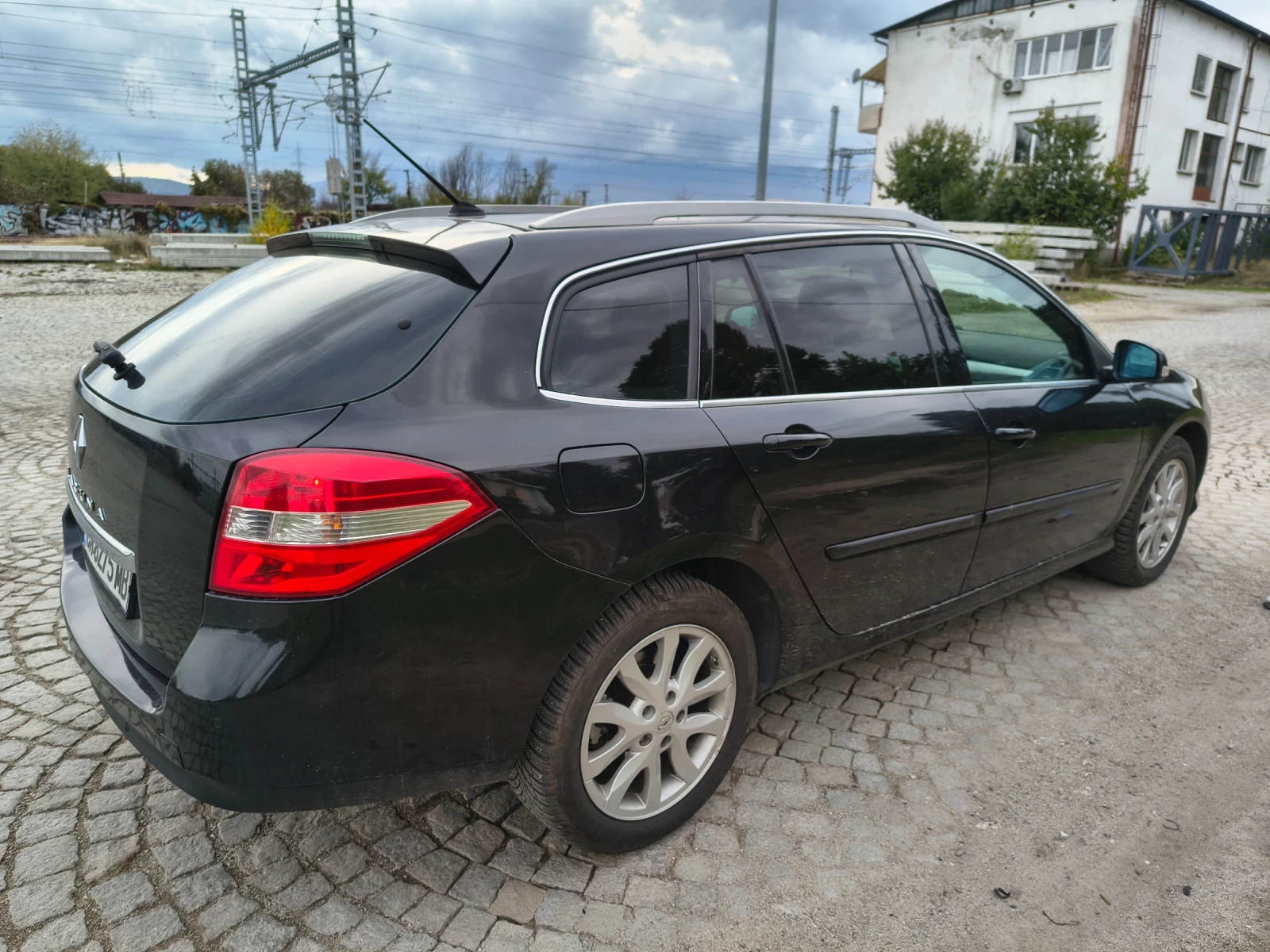 Renault Laguna 2.0i 6ск - изображение 3