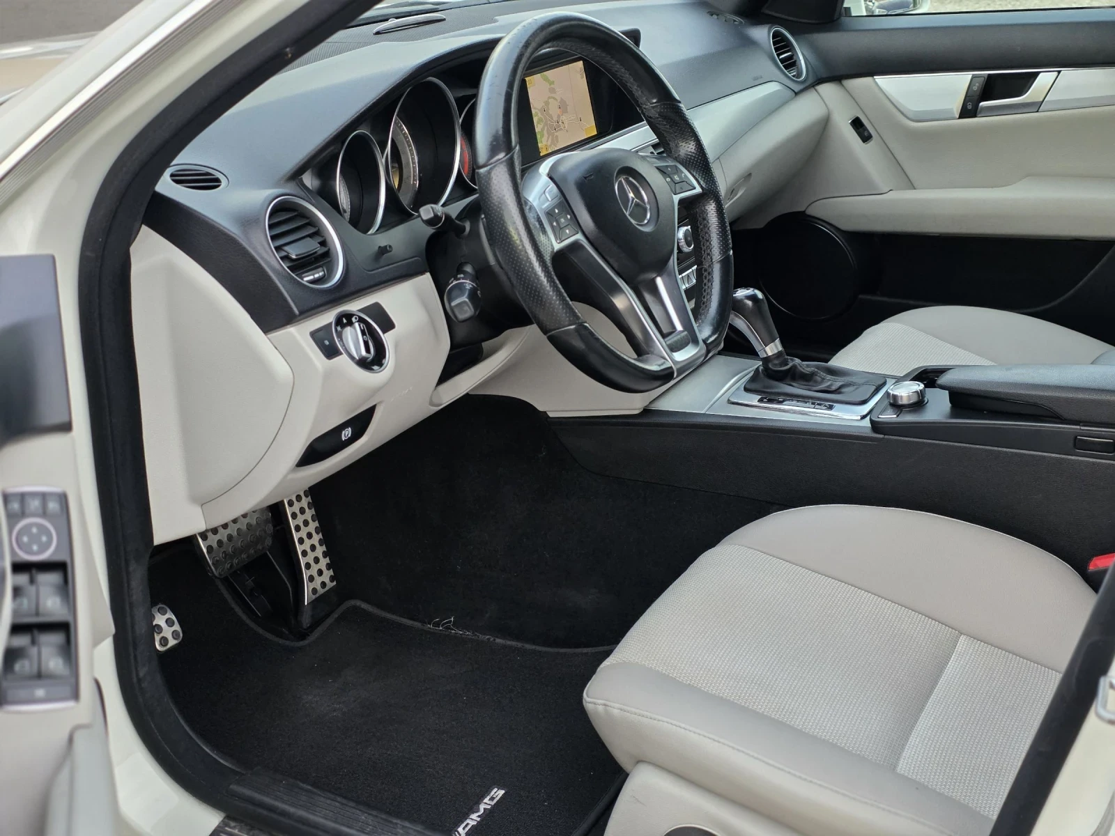 Mercedes-Benz C 250 204k.c. AMG Пакет Топ Състояние - изображение 9